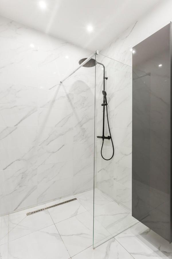 180 Suite Eden, Luxury Apt At Sacre Coeur Paryż Zewnętrze zdjęcie